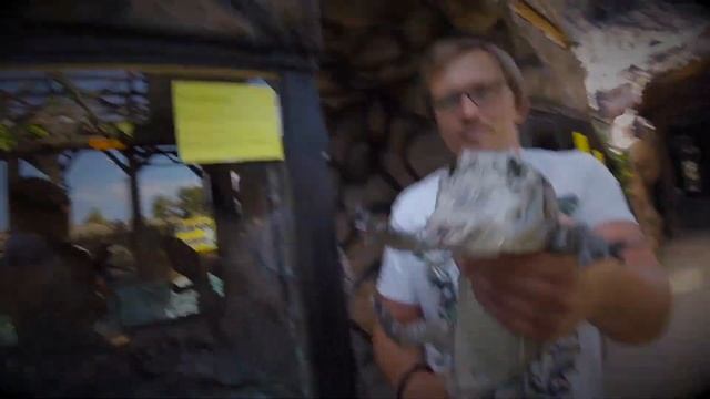 Жесть на волнах! Крокодиловая ферма в Голубицкой. Черепаха задушила козу! смотреть онлайн