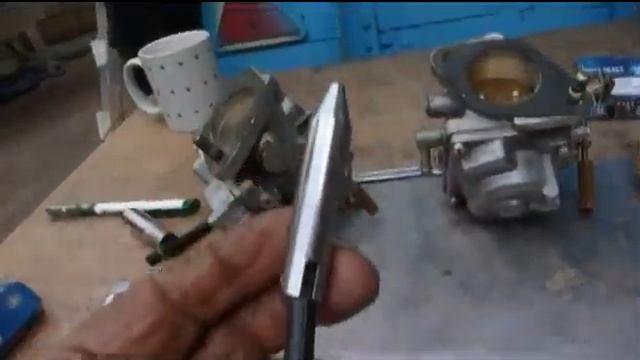 85 Hp Suzuki carb stripdown and re assemble.avi смотреть онлайн