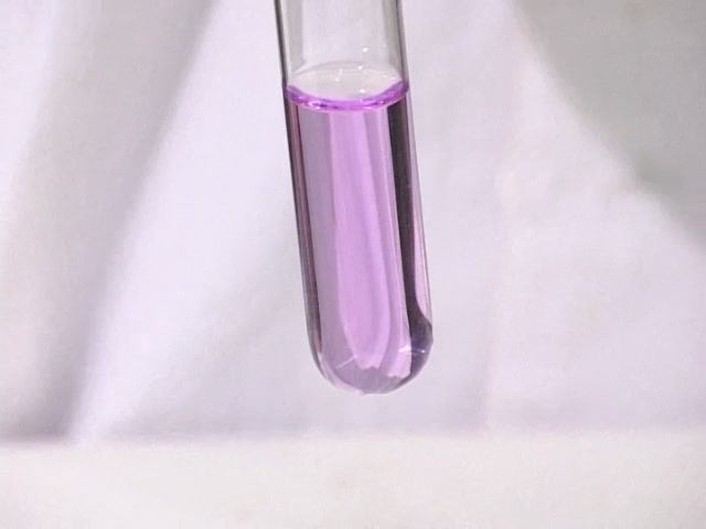 Химия. Опыты. Органика. Качественная реакция на альдегиды с фуксинсернистой кислотой смотреть онлайн