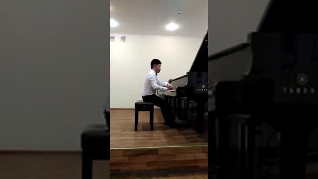 П.И.Чайковский "Романс фа-минор" исп. Хен Никита смотреть онлайн