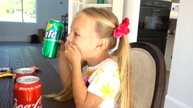 PEYTON & EVERLEIGH TWIN SISTERS TELEPATHY CHALLENGE! смотреть онлайн
