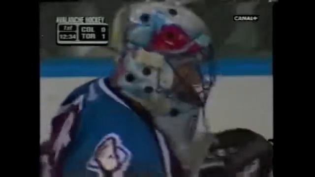 Dmitri Yushkevich scores vs Avalanche for Leafs (2001) смотреть онлайн