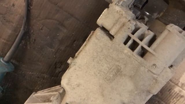 Неисправность заднего редуктора смотреть онлайн