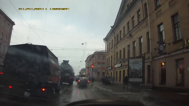 Шкода р690ту178 обливает прохожих грязью смотреть онлайн