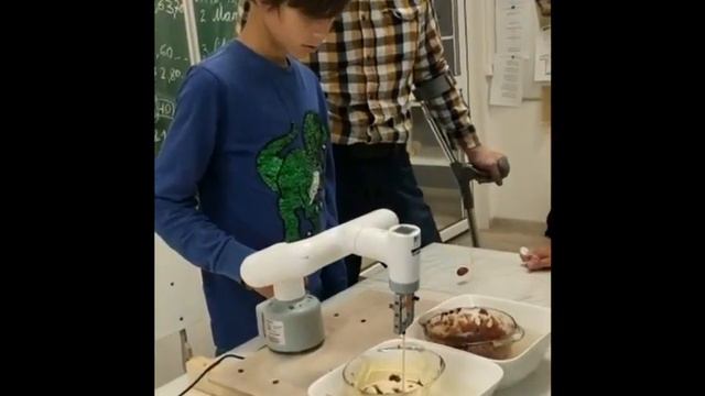 Мастер-класс по Робототехнике в школе "Аммонит" I игра "Шворенция" смотреть онлайн