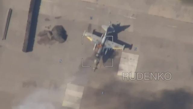 Поражение Су-25 дроном ZALA Lancet смотреть онлайн