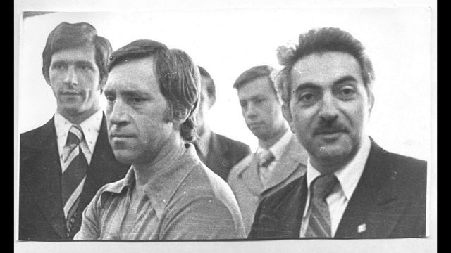 Высоцкий В углу готовила иглу, 1977 г смотреть онлайн