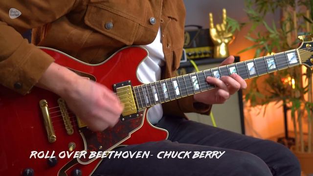 Top 10 songs of the 50s - JUST 4 CHORDS! смотреть онлайн