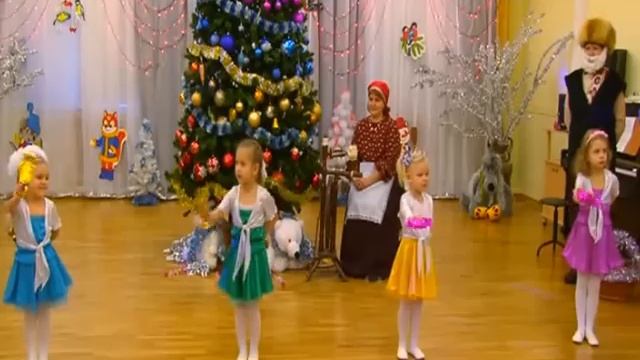 Новогодний танец конфеток (средняя группа) детский сад 15 "Светлячок" Коломна смотреть онлайн