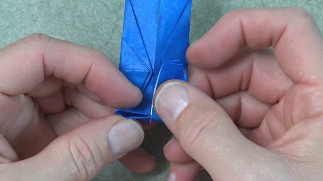 Origami Tutorial: Among Us Impostor / Crewmate with Walking Legs! смотреть онлайн