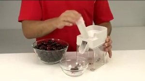 Отделитель косточек вишни и черешни LEIFHEIT CHERRYMAT