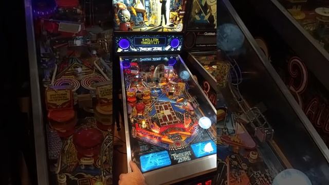 Twilight Zone Pinball Machine With 3 LightedPinballMods Modifications смотреть онлайн