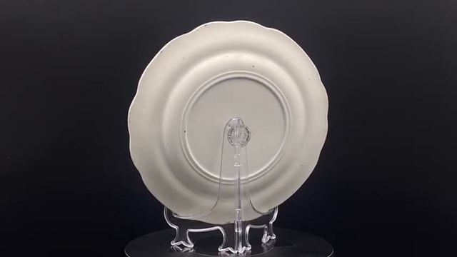 Фарфоровые тарелки серия 