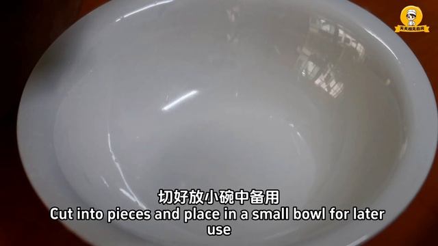 洋蔥加入三個雞蛋 ，比韭菜蛋餅好吃，當早餐最合適【天天相見廚房】#洋蔥煎蛋餅 #洋蔥 #雞蛋 смотреть онлайн