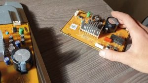 Холодильник Samsung  мигает 3 раза