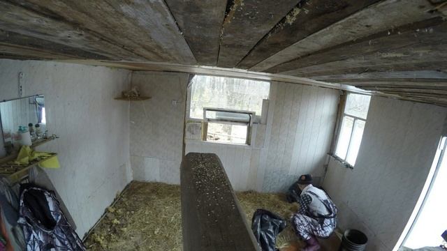 Доделали потолок в доме и опять чистка будущего футбольного поля (06.11.2016) смотреть онлайн