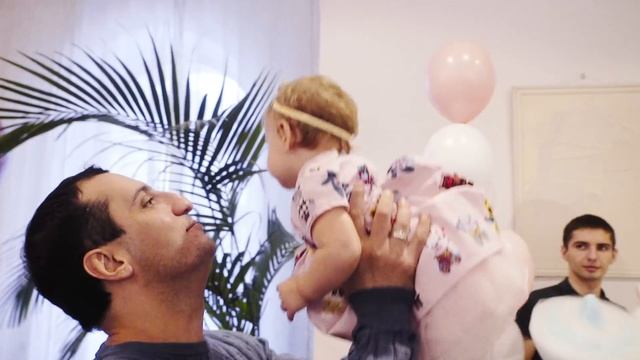 Анна Хилькевич отпраздновала первый день рождения дочки смотреть онлайн