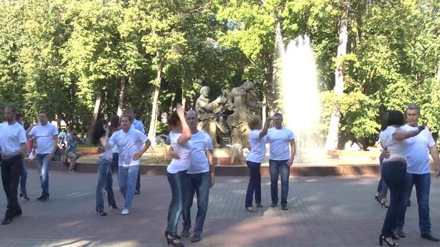 Флешмоб по Кизомбе. Великий Новгород смотреть онлайн