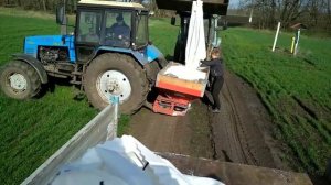 Внесение удобрений на МТЗ-1221