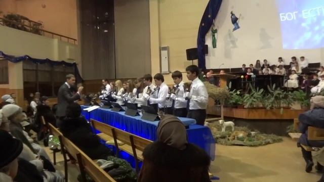 Рождественский Гимн 1 в исполнении оркестра Колокольчиков смотреть онлайн