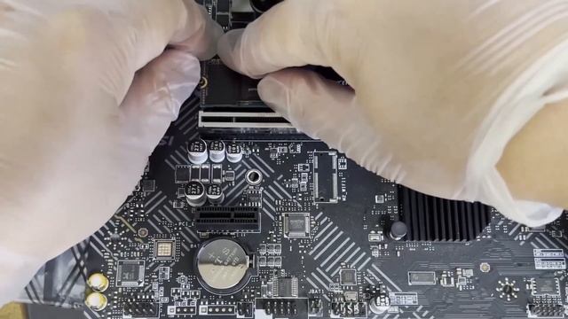 【手取り13万】10万でミドルクラスのパソコンを組む｜intel CORE i5 + RTX3070｜散財生活 смотреть онлайн