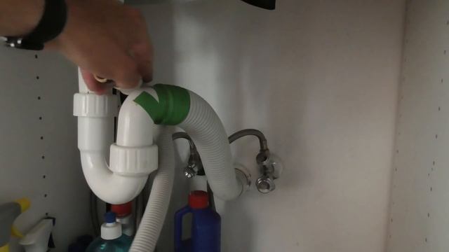 Geschirrspüler einbauen & anschließen - Anleitung - Spülmaschine selbst installieren смотреть онлайн