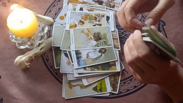 Стоит ли менять работу??♀️? таро расклад ?‼️ смотреть онлайн