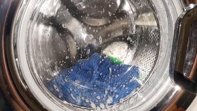 Hotpoint-Ariston: Программа 11. Быстрая Стирка 60' 60° 800 об/мин + Доп. Полоскание | Стирка коврик смотреть онлайн