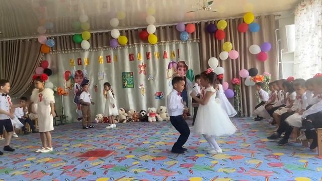 Танец ??. Город Жалал-Абад. Детский садик #33 смотреть онлайн