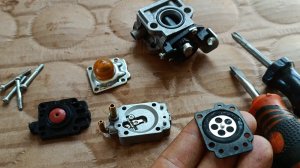 как самому отремонтировать бензо инструмент. мотокоса патриот рт-443 прокладку карбюратора заменить