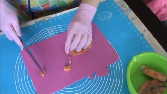 Пирог киш с начинкой из форели и из того, что в доме было..... смотреть онлайн