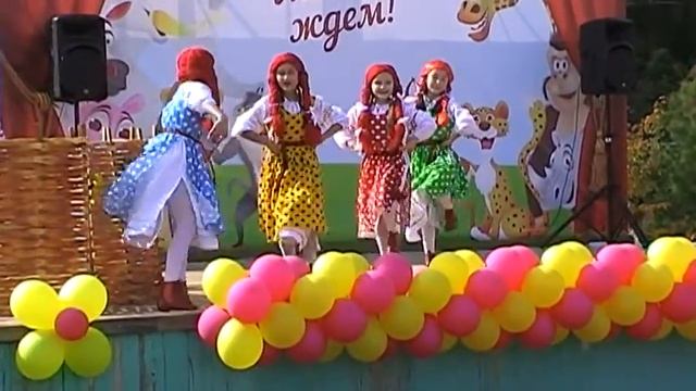 Танцуют дети "Украинский танец" смотреть онлайн