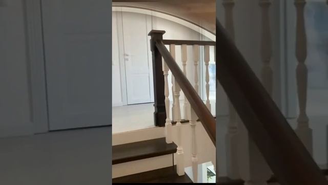 Лестница на второй этаж на заказ смотреть онлайн