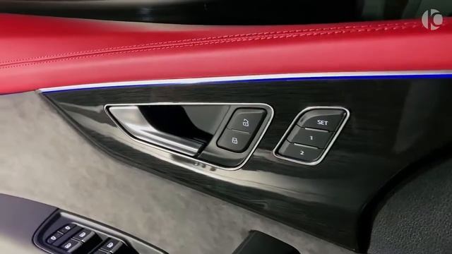 Audi Q8 - Interior and Exterior Design смотреть онлайн