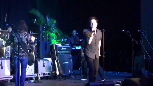 Tom Conway w/ Pat Monahan : 'Drops of Jupiter'! 12/31/19 смотреть онлайн