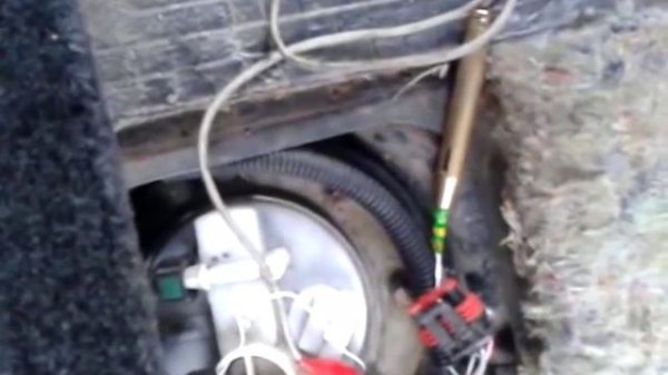 Не работает бензонасос ВАЗ 2114 (одна из причин).