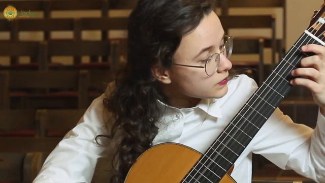 Ana Gorjanc performs Tempo di Menuetto OP. 77 by M. Castelnuovo Tedesco смотреть онлайн