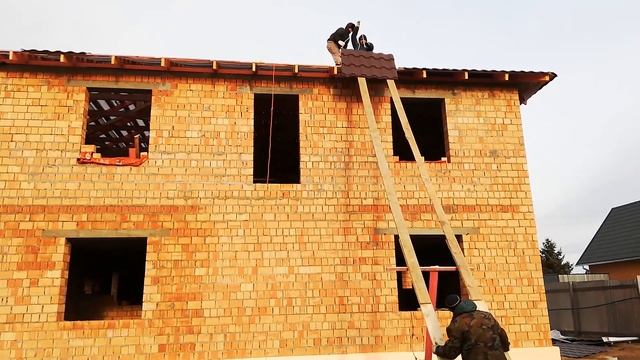 ✔Почему выбрали ЧЕТЫРЕХСКАТНУЮ КРЫШУ? | Крыша дома | Выбор Кровли | Мансардное окно смотреть онлайн