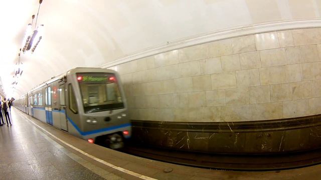 87 лет Московскому метрополитену. Парад поездов метрополитена на Кольцевой линии. смотреть онлайн