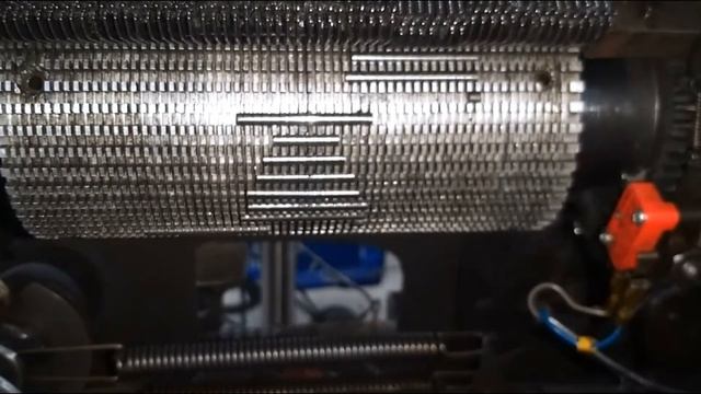 Как расположены шпильки на барабанах отбор игл На перчаточных станках.