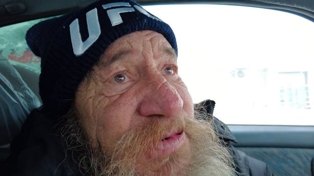 БЕЗДОМНЫЙ мечтает о своём уголке! смотреть онлайн