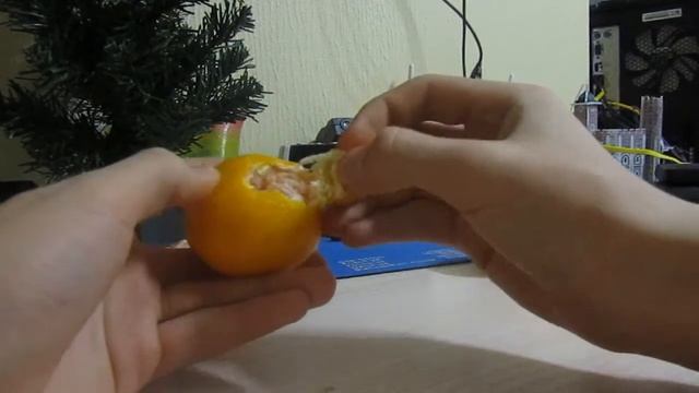 Как правильно чистить мандаринки к Новому Году смотреть онлайн