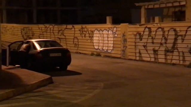 Испанские бомжи или наши с Барвихи приехали? смотреть онлайн