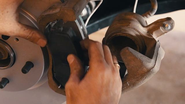 How to replace BRAKES PADS and ROTORS in a suzuki grand vitara смотреть онлайн