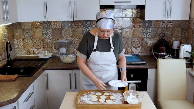 ТВОРОЖНОЕ ПЕЧЕНЬЕ «Гусиные лапки»/Простой рецепт из детства/Быстро и вкусно смотреть онлайн