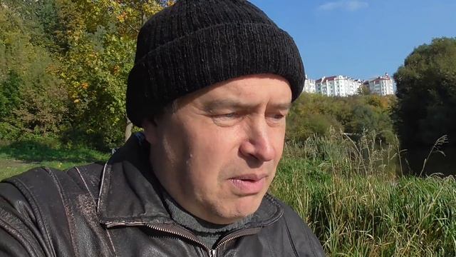 Сегодня 30 сентября 2021 год. Геннадий Горин на природе у каменистой скалы - каменистая скала смотреть онлайн