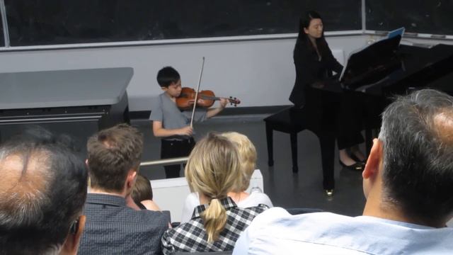 Monti Csardas, Nathan Gendler, 9, on 1/2 size violin смотреть онлайн