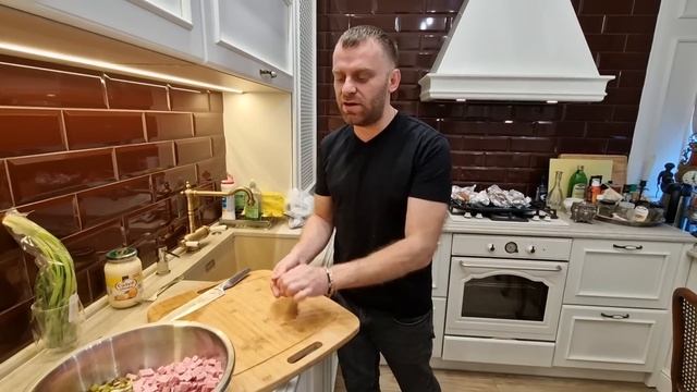Салат ОЛИВЬЕ самый вкусный смотреть онлайн