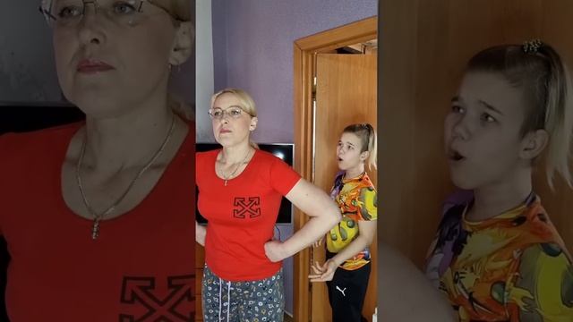 Кто пёрнул...?♀️?#shorts смотреть онлайн
