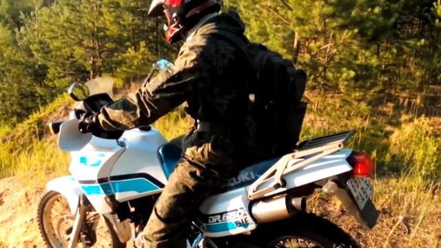Я заснял я заснял SUZUKI DR 650 завалили!) смотреть онлайн